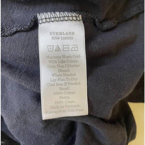 Everlane Women's Black 100% Cotton Deep V-neck Short Sleeve T-Shirt Small - Picture 7 of 10